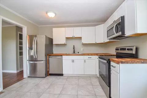 Kitchen - 938 Boulder Ln, Pilot, VA 24138 photo 2 of 2