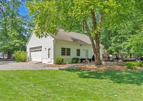 201 Byway Rd, Huddleston, VA 24104