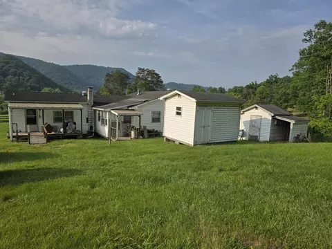 2093 Burkette Rd, Elliston, VA 24087