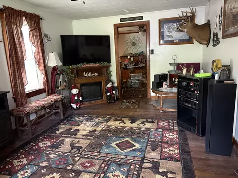 Living - 4007 Callaghan Cir, Covington, VA 24426 photo 1 of 1