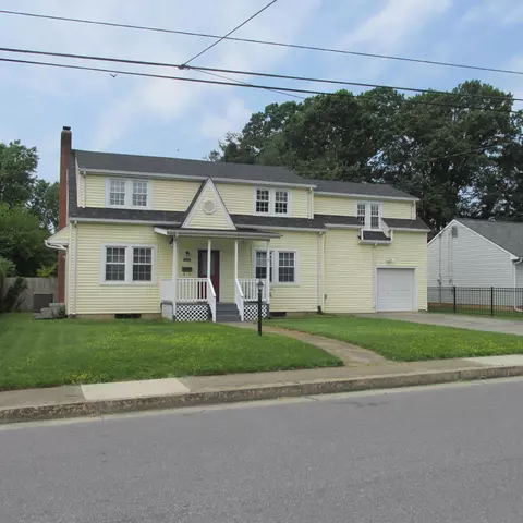 5240 Hawthorne Rd NW, Roanoke, VA 24012