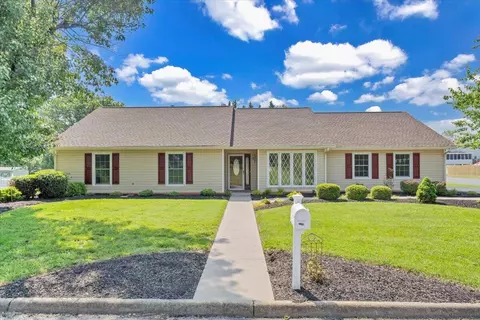 5438 Rome Dr, Roanoke, VA 24019