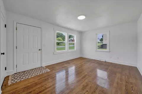 Living - 603 36th St NW, Roanoke, VA 24017 photo 1 of 2
