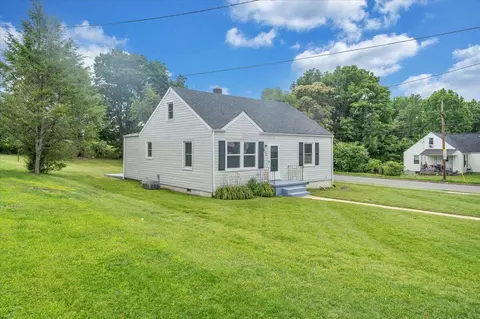 Exterior - 603 36th St NW, Roanoke, VA 24017 photo 4 of 5