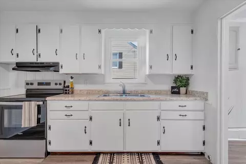 Kitchen - 603 36th St NW, Roanoke, VA 24017 photo 1 of 1