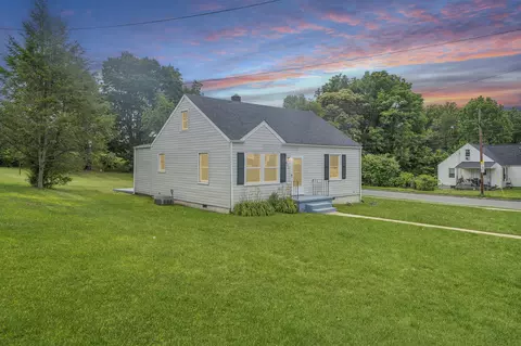 Exterior - 603 36th St NW, Roanoke, VA 24017 photo 2 of 5