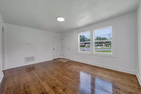 Living - 603 36th St NW, Roanoke, VA 24017 photo 2 of 2