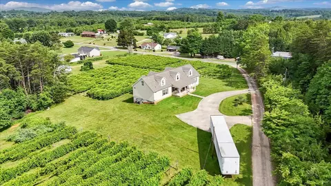 View/Area - 60 Tara Dr, Ridgeway, VA 24148 photo 2 of 7