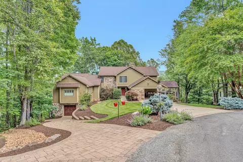 Exterior - 200 Fairway Dr, Penhook, VA 24137 photo 2 of 26