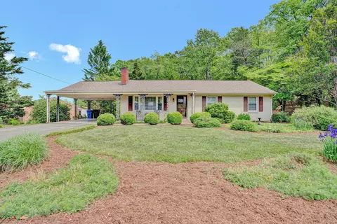 2072 Mcvitty Rd SW, Roanoke, VA 24018