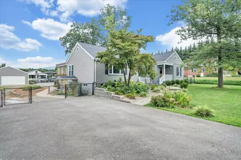 423 Turner Rd, Salem, VA 24153