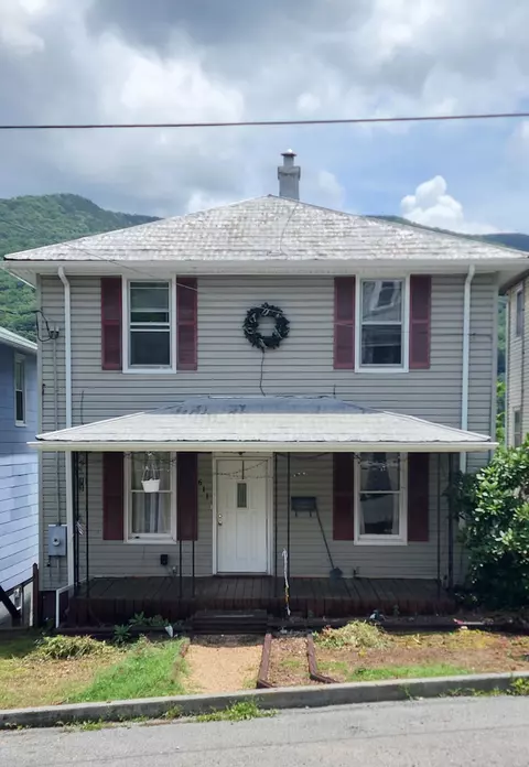 611 Alleghany St, Clifton Forge, VA 24422