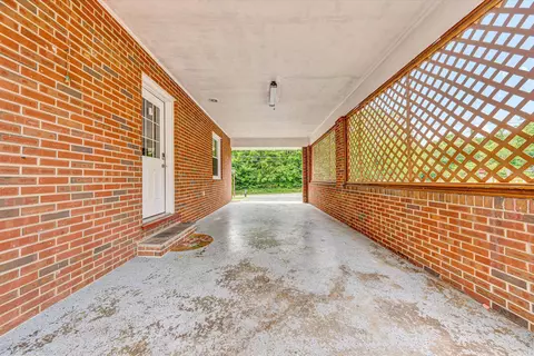 2604 Mcvitty Rd, Roanoke, VA 24018 photo 27