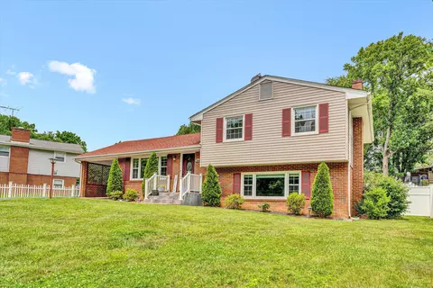 2604 Mcvitty Rd, Roanoke, VA 24018 photo 2