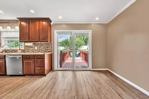 2604 Mcvitty Rd, Roanoke, VA 24018 photo 6