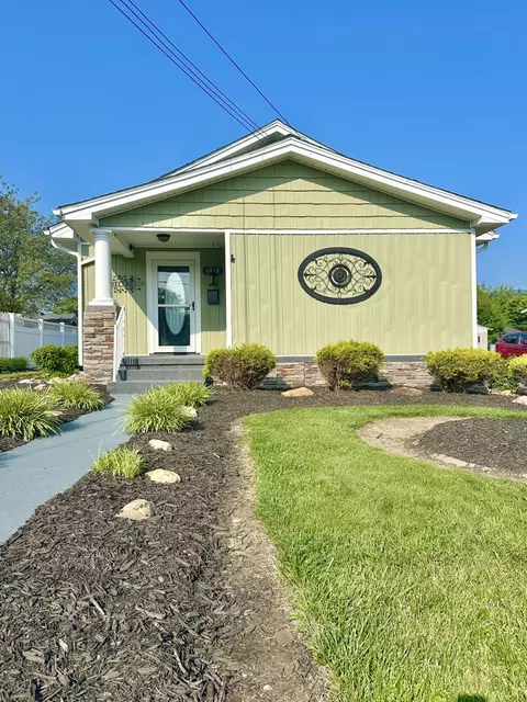 2019 S Lee Ave, Covington, VA 24426