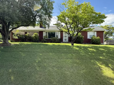 420 Homeplace Dr, Salem, VA 24153