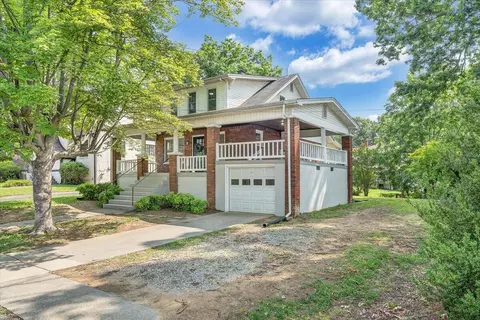 2009 Holley Rd NE, Roanoke, VA 24012