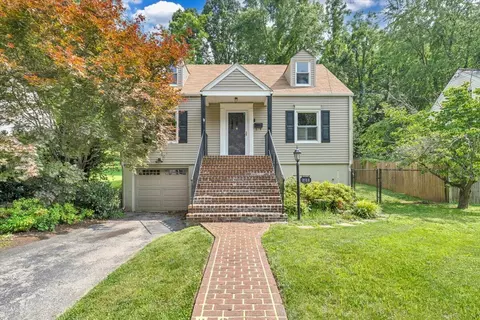 2728 Lansing Dr SW, Roanoke, VA 24015