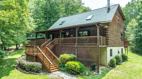 2597 Prices Bluff Rd, Eagle Rock, VA 24085
