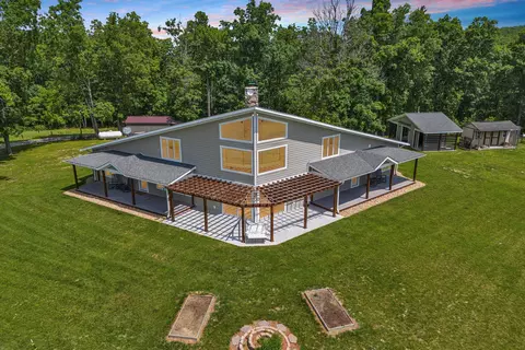 571 Cary Rd, Pilot, VA 24138