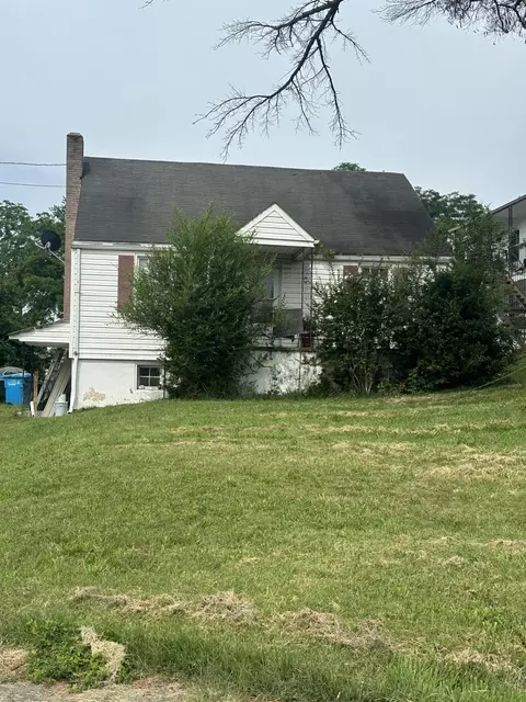 1622 Wayne St NE, Roanoke, VA 24012