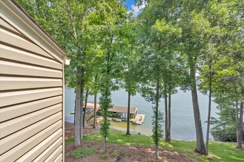 View/Area - 30 Windlass Pointe Dr, Moneta, VA 24121 photo 2 of 16