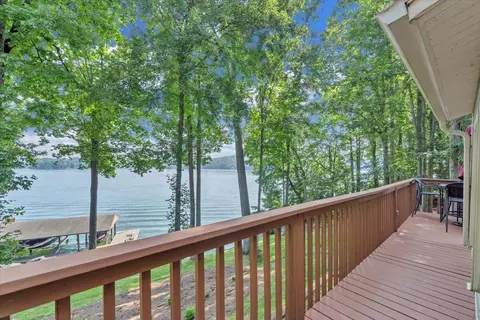 Exterior - 30 Windlass Pointe Dr, Moneta, VA 24121 photo 6 of 26