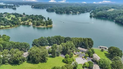 View/Area - 30 Windlass Pointe Dr, Moneta, VA 24121 photo 13 of 16
