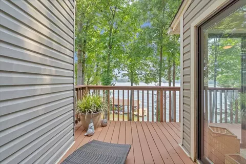 Exterior - 30 Windlass Pointe Dr, Moneta, VA 24121 photo 5 of 26