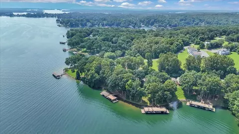 View/Area - 30 Windlass Pointe Dr, Moneta, VA 24121 photo 7 of 16
