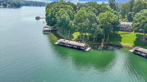 View/Area - 30 Windlass Pointe Dr, Moneta, VA 24121 photo 15 of 16