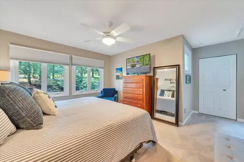 Bedroom - 30 Windlass Pointe Dr, Moneta, VA 24121 photo 2 of 6