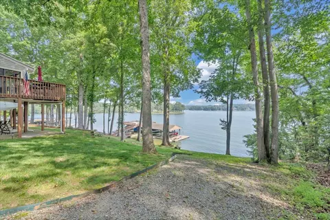 Exterior - 30 Windlass Pointe Dr, Moneta, VA 24121 photo 11 of 26