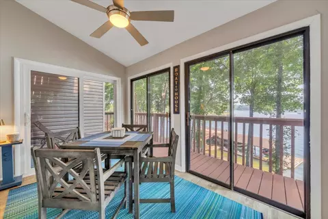 Dining - 30 Windlass Pointe Dr, Moneta, VA 24121 photo 1 of 2