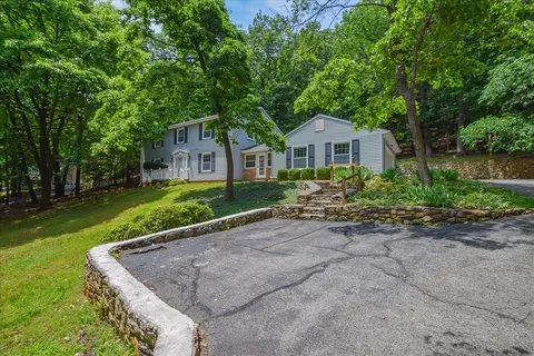 2336 Sourwood St, Roanoke, VA 24012