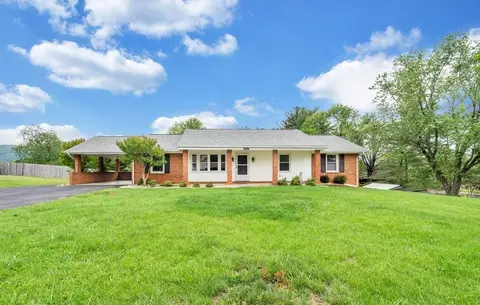 4015 Mockingbird Hill Rd, Roanoke, VA 24012