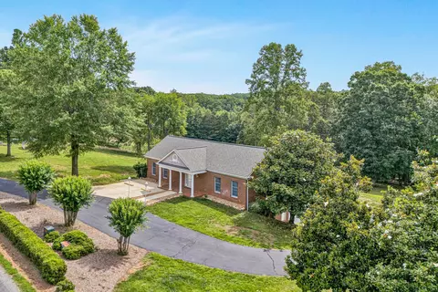 2222 Pine Ridge Rd, Huddleston, VA 24104