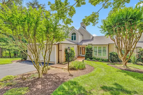 30 Island Green Cir #22, Penhook, VA 24137