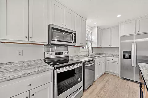 971 Waters Edge Dr, Penhook, VA 24137 photo 9