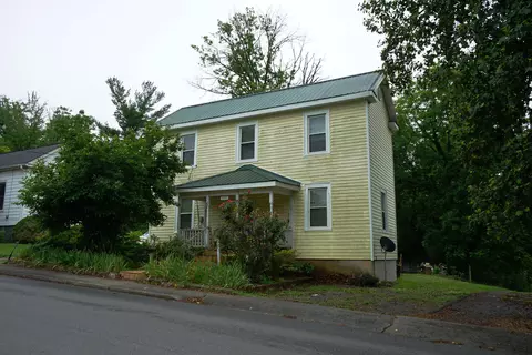 409 W Washington St, Bedford, VA 24523