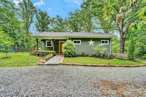 7151 Pine Needle Dr, Boones Mill, VA 24065