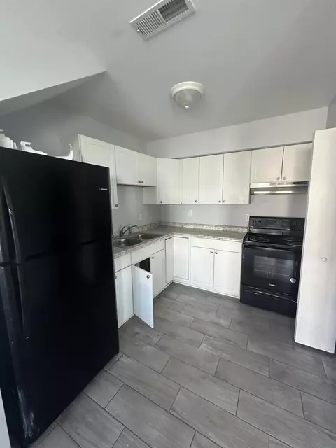 Kitchen - 1626 9th St SE, Roanoke, VA 24013 photo 1 of 1