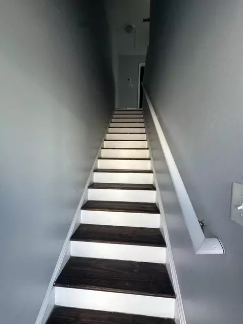 Entry Way - 1626 9th St SE, Roanoke, VA 24013 photo 1 of 2