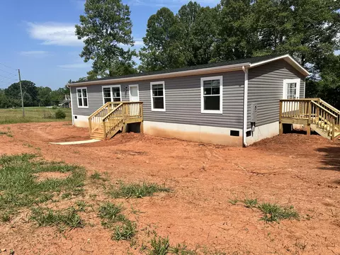 2095 Nicopolis Dr, Bedford, VA 24523