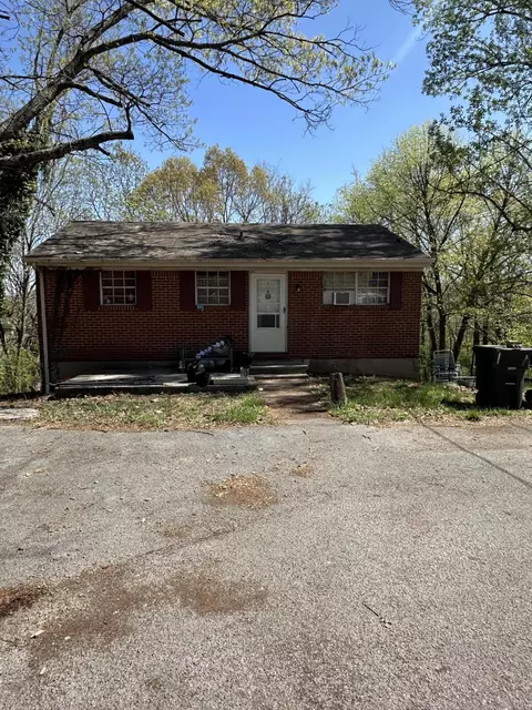 1701 Mayfield Dr, Vinton, VA 24179