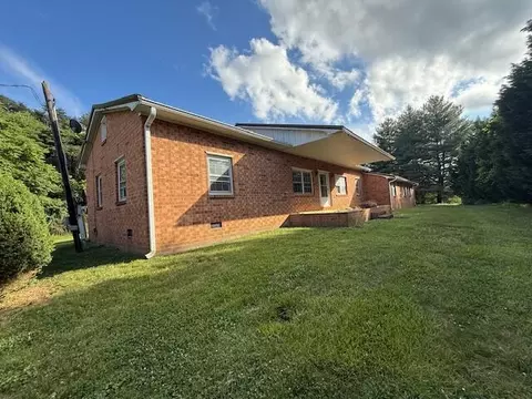 2612 Webster Rd, Roanoke, VA 24012 photo 1