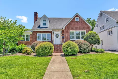 1902 Avon Rd SW, Roanoke, VA 24015