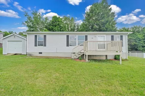 1631 Blue Spruce Dr, Christiansburg, VA 24073