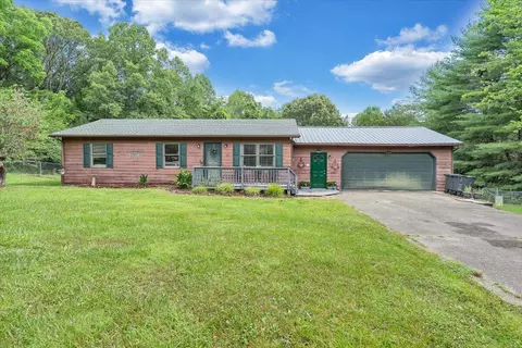 107 Wenwood Dr, Goodview, VA 24095